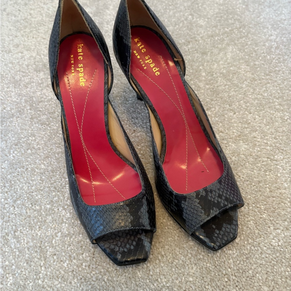 NBW Beautiful Kate Spade Snakeskin Pattern Heels in Black AND Blue